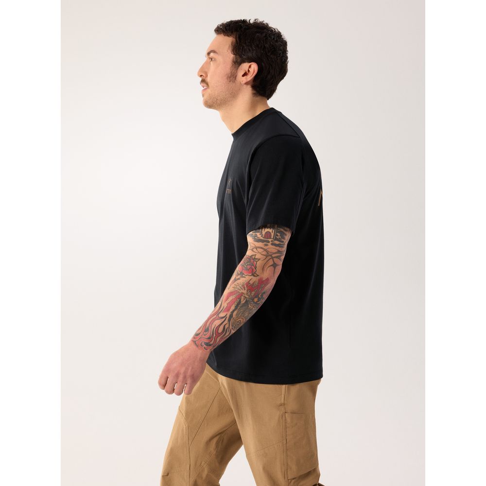 Arcteryx Kragg SL Cotton Bird Word SS Herren T-Shirt 24k-black Produktbild 4