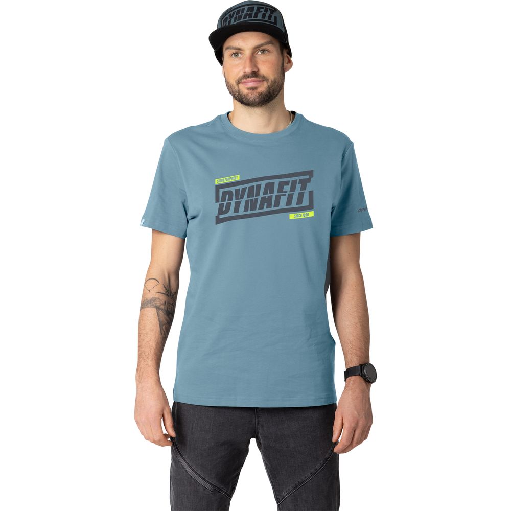 Dynafit Graphic CO M S/s Tee Herren T-Shirt smoke blue tabloid Produktbild 3