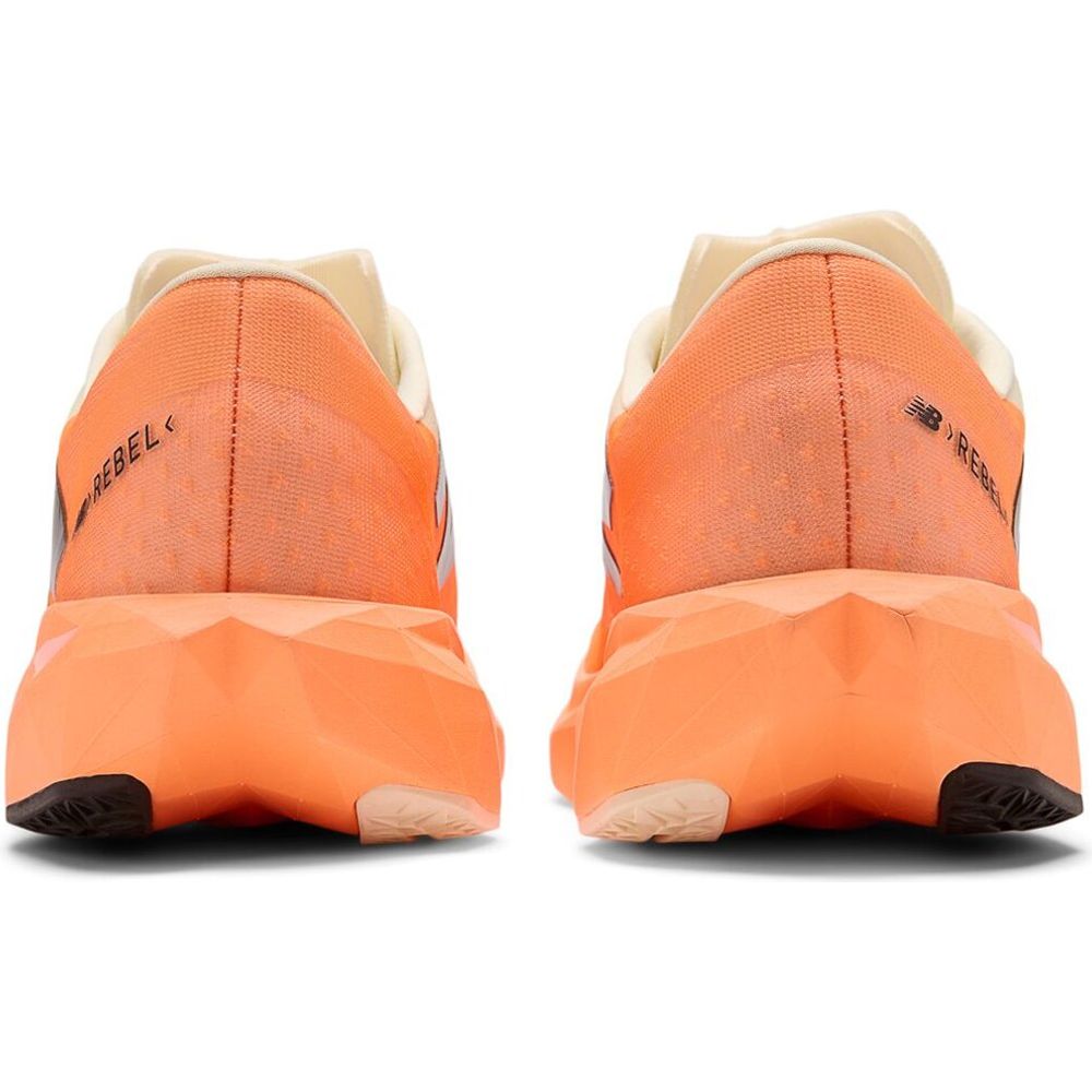 New Balance FC Rebel V4 Herren Laufschuh hot mango Produktbild 7