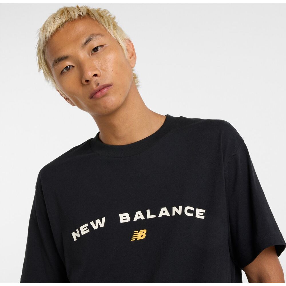 New Balance Reimagined Graphic T-Shirt 1 bk Produktbild 1