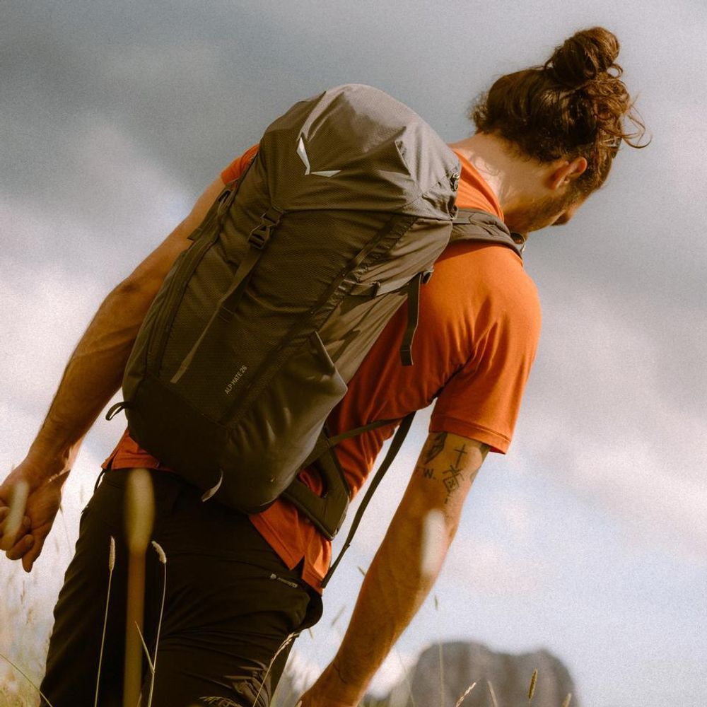 Salewa Alp Mate 26l onyx Wander- und Trekkingrucksack Produktbild 2
