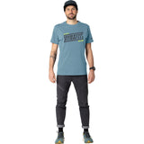 Dynafit Graphic CO M S/s Tee Herren T-Shirt smoke blue tabloid Produktbild 1