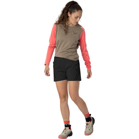 Dynafit Traverse Hybrid Damen Short black-out Produktbild 1