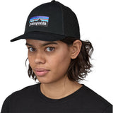 Patagonia P-6 Logo Lopro Trucker Hat Cap blk Produktbild 1