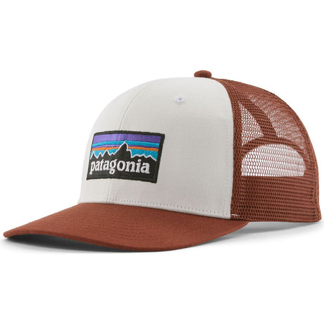 Patagonia P-6 Logo Trucker Cap white / rusty-red Produktbild 0