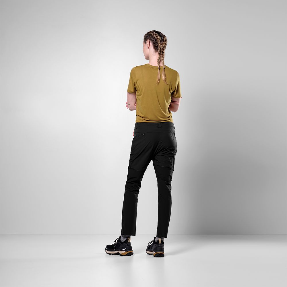 Salewa Puez Talvena DST 2/1 Damen Softshellhose black-out Produktbild 4